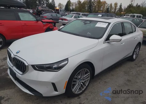 2025 BMW 530I xDrive из США, поврежденный, VIN WBA53FJ04SCU03086